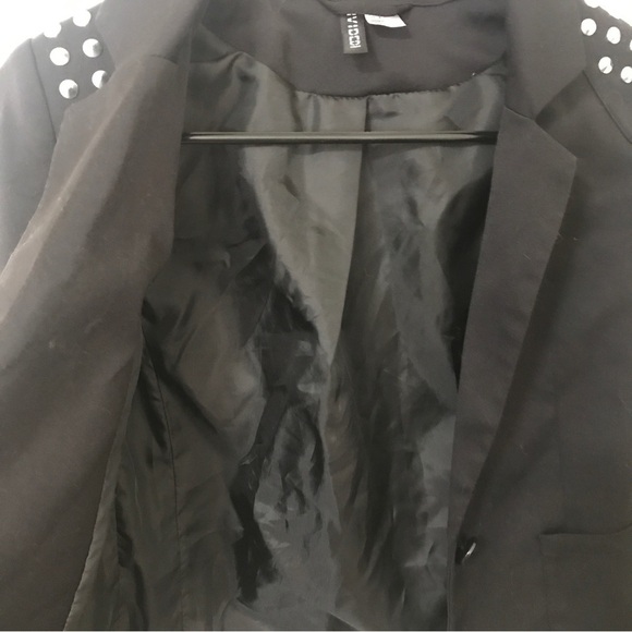 Divided x H&M black single button blazer with silver shoulder studs - Picture 7 of 12